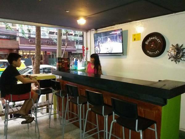 Wacky Fun Party Hostel 방콕 외부 사진