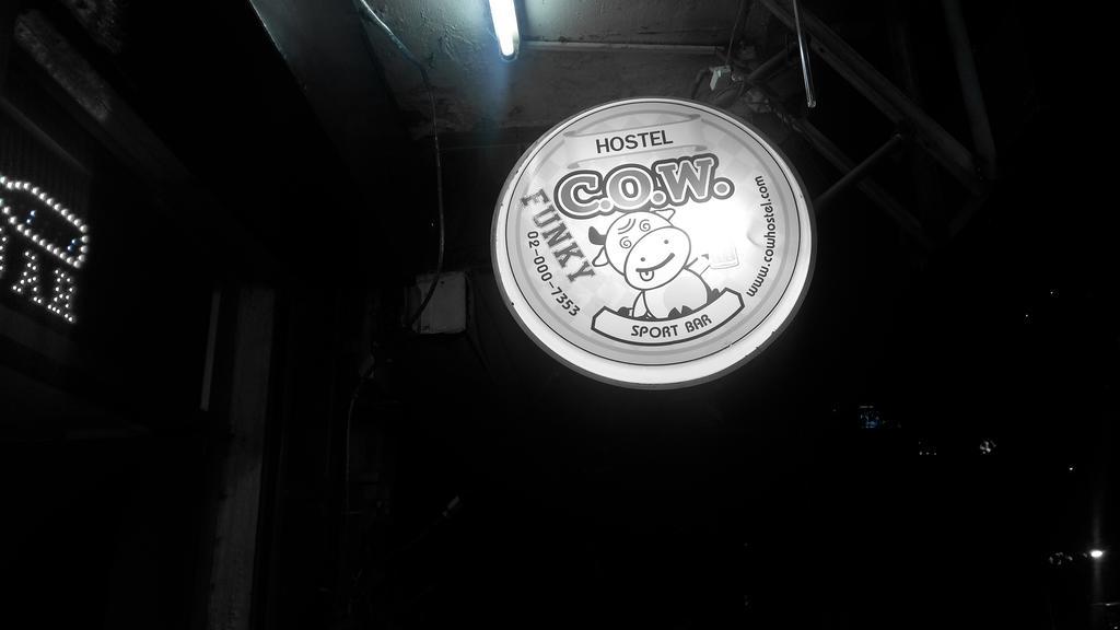 Wacky Fun Party Hostel 방콕 외부 사진